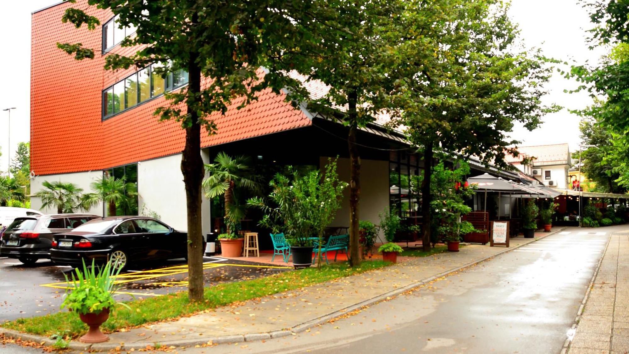 Bed And Breakfast Portal Ljubljana Buitenkant foto