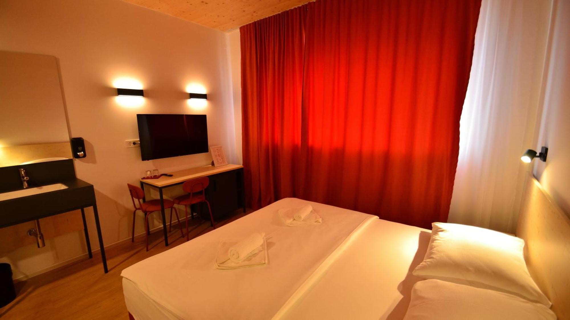 Bed And Breakfast Portal Ljubljana Buitenkant foto