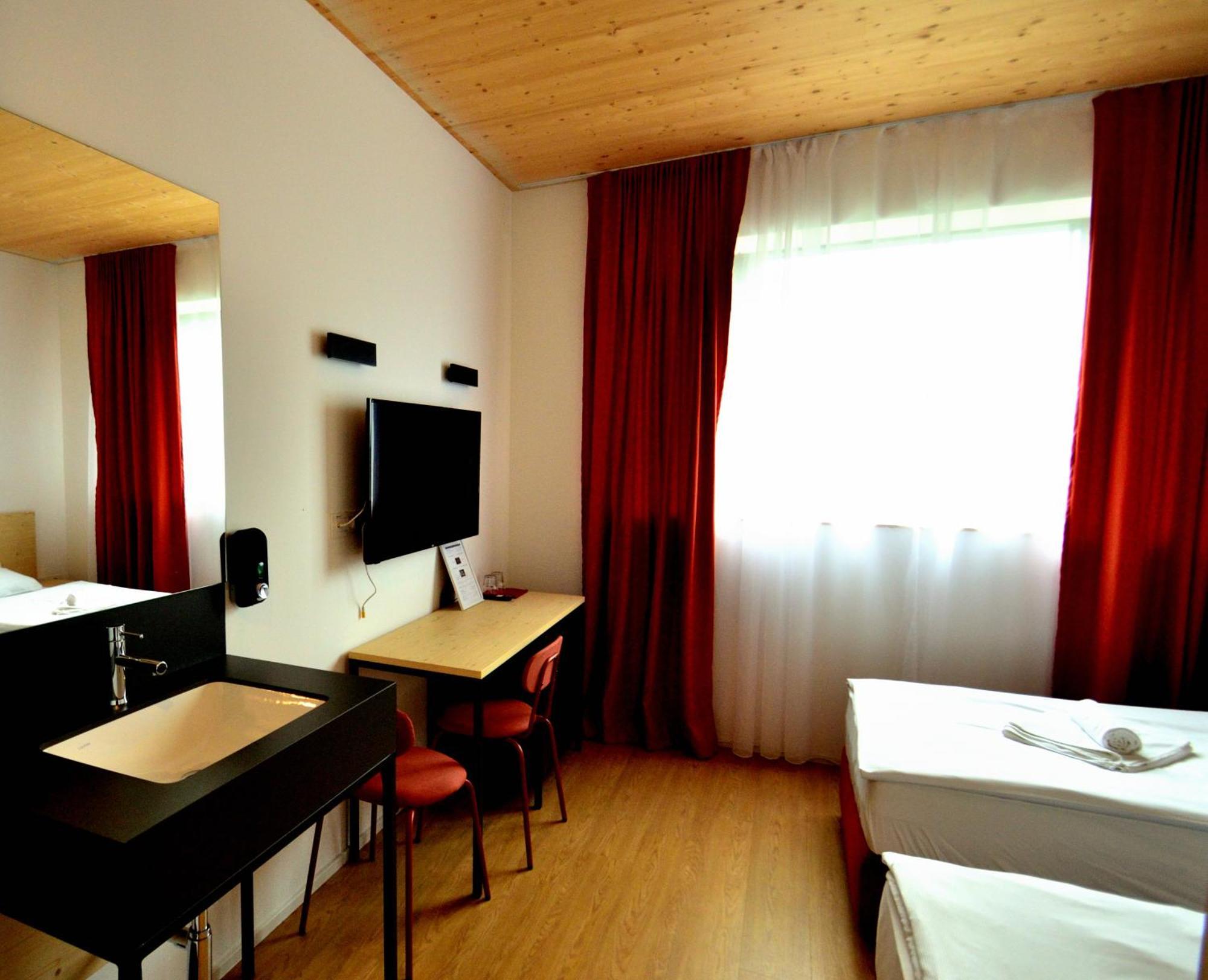 Bed And Breakfast Portal Ljubljana Buitenkant foto